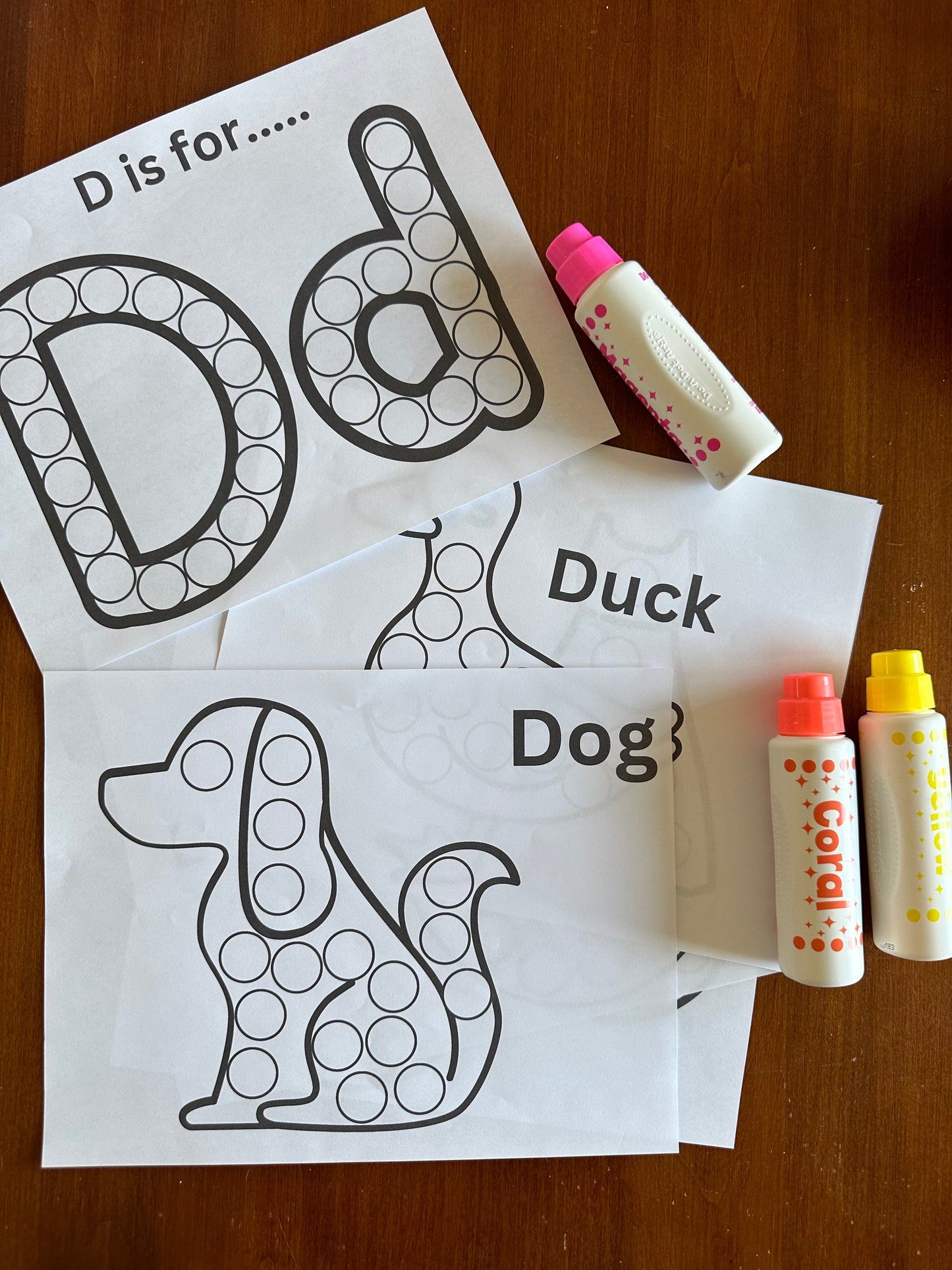 Alphabet Dots: Letter D