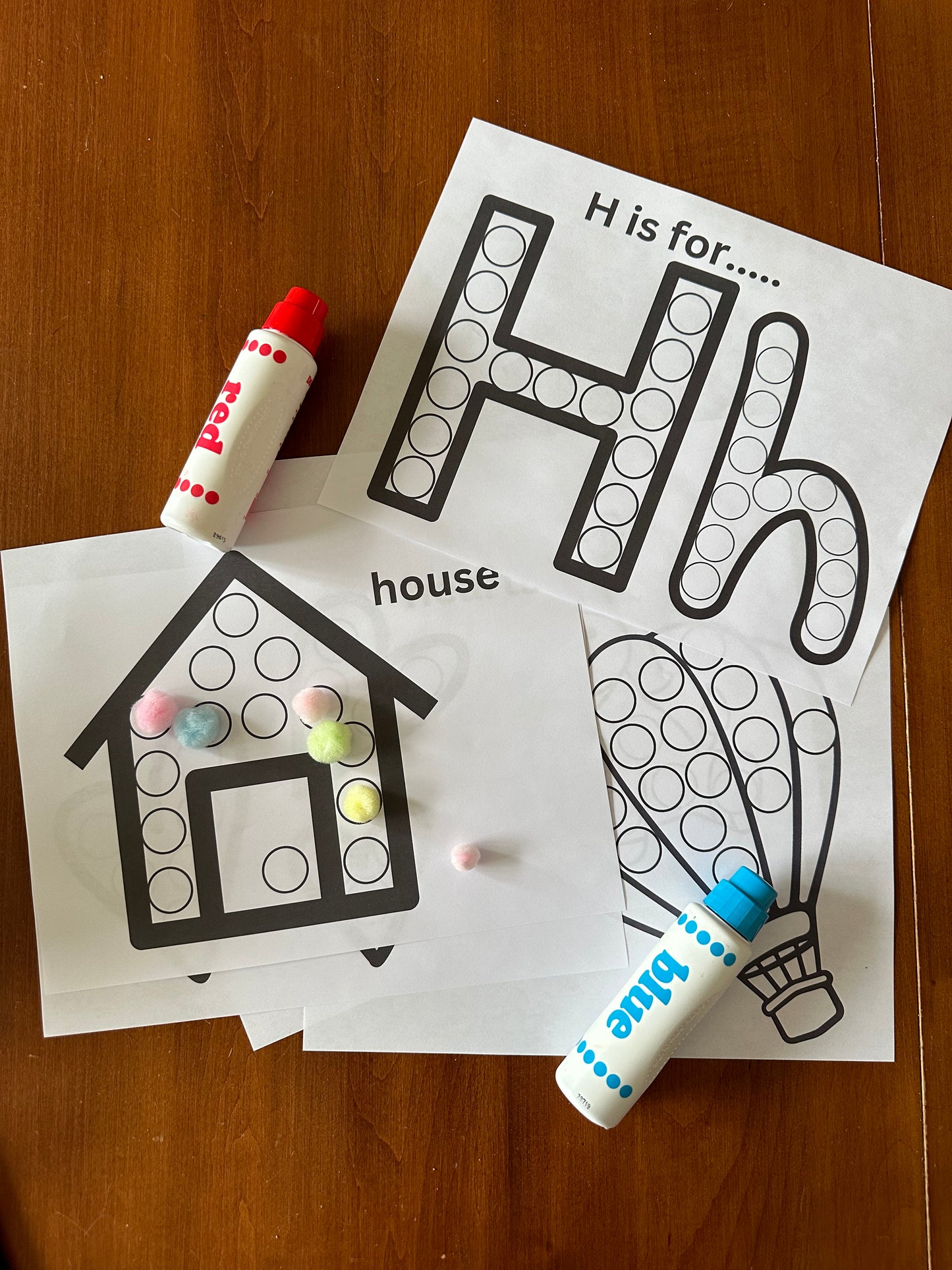 Alphabet Dots: Letter H